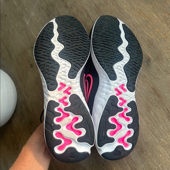 Nike Renew Blue Pink Athletic Trainer Sneakers 
Women’s size 8.5 - Picture 10 of 16